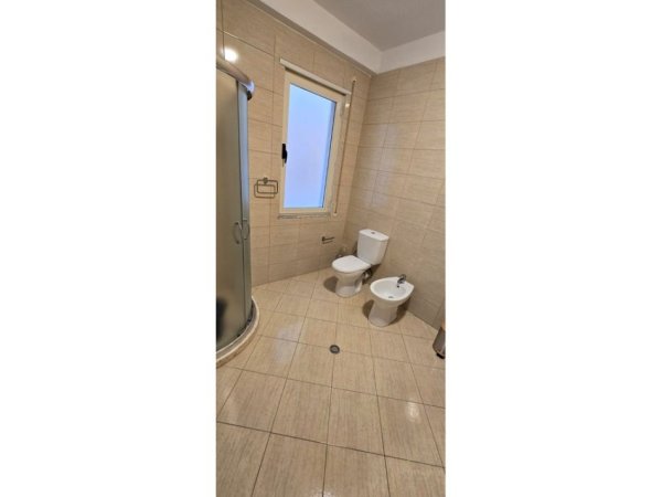 Tirane, jepet me qera apartament 1+1 Kati 6, 83 m² 500 € 