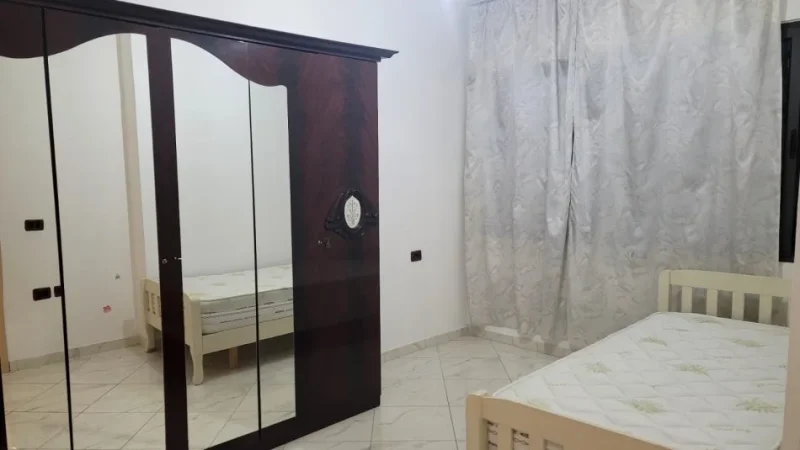 Tirane, jepet me qera apartament 1+1+Ballkon Kati 1, 90 m² 350 € (Astir)