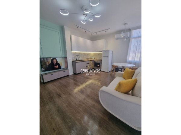 Tirane, shitet apartament 1+1+Ballkon Kati 8, 60 m² 200.000 € (rruga e kavajes)