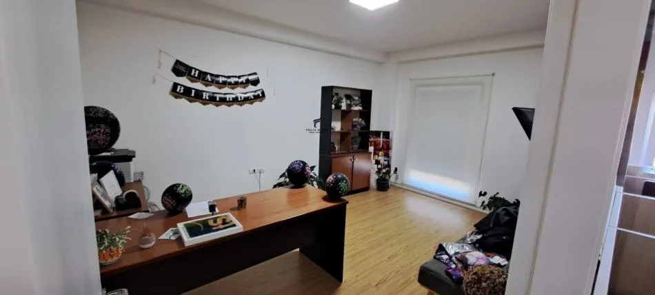 Tirane, jepet me qera apartament 2+1 Kati 4, 65 m² 550 € (stacioni i trenit)