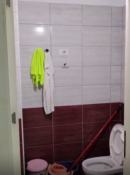 Tirane, jepet me qera zyre , 57 m² 550 € (ASTIR)