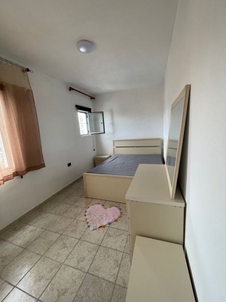 Tirane, jepet me qera apartament 1+1+Ballkon Kati 9, 75 m² 400 € (Astir)