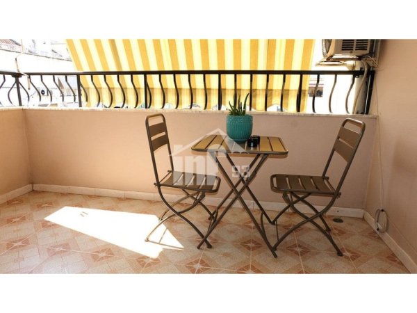 Tirane, jepet me qera apartament 2+1+Ballkon Kati 9, 106 m² 1.200 € (NË QENDER TË ZONES SË BLLOKUT)
