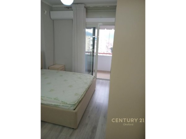 Tirane, jepet me qera apartament 2+1 Kati 7, 96 m² 570 € 
