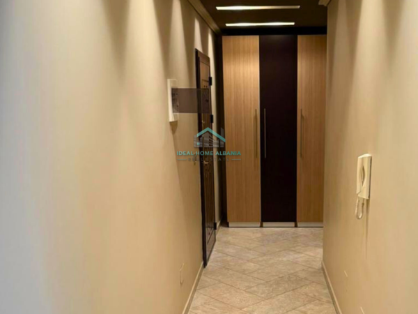 Vlore, jepet me qera apartament 2+1 Kati 5, 80 m² 500 € (VLORE)