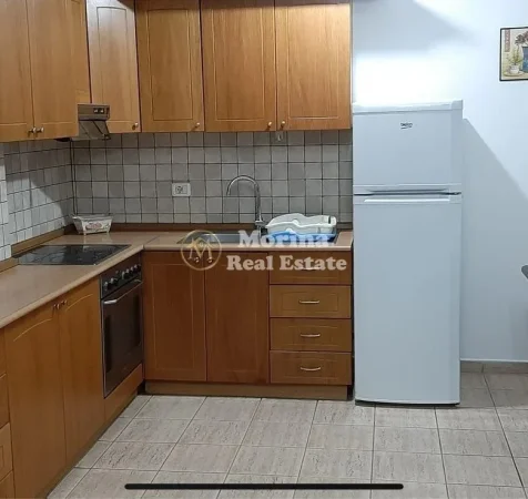 Tirane, jepet me qera apartament 1+1 Kati 3, 70 m² 600 € (Qender)
