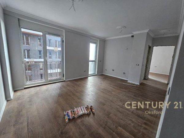 Tirane, jepet me qera apartament 1+1 Kati 3, 66 m² 600 € 