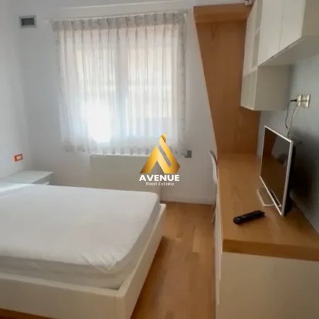 Tirane, jepet me qera apartament 3+1+Ballkon Kati 6, 155 m² 1.500 € (prokop mima)
