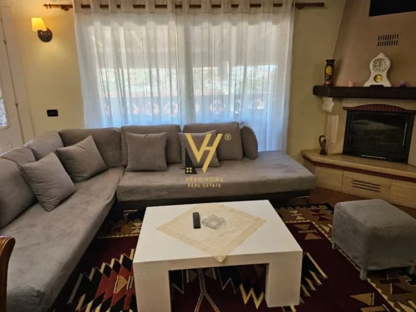 Tirane, jepet me qera apartament 3+1+Ballkon Kati 3, 110 m² 800 € (VILAT GJERMANE)