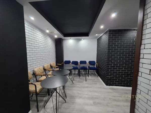 Tirane, jepet me qera ambjent biznesi , 190 m² 2.500 € (Shkolla Baletit)