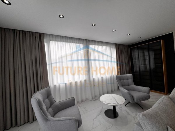 Durres, shitet apartament 3+1 Kati 6, 260 m² (Vollga)