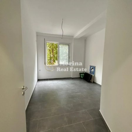 Tirane, shitet apartament 2+1 Kati 1, 151 m² 150.000 € (Fresku)