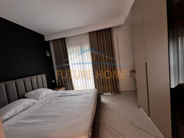 Durres, shitet apartament 3+1 Kati 6, 260 m² (Vollga)