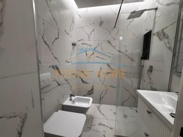 Durres, shitet apartament 3+1 Kati 6, 260 m² (Vollga)
