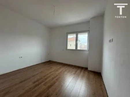 Tirane, shitet apartament 3+1 , 136 m² 339.000 € (Rr.QEMAL.STAFA)