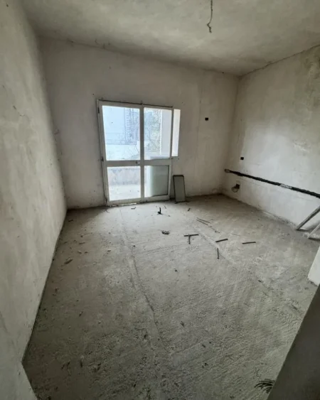 Tirane, shes Vile 2 Kate , 306 m², 243 m2 truall 190.000 € (Kodra e Priftit)