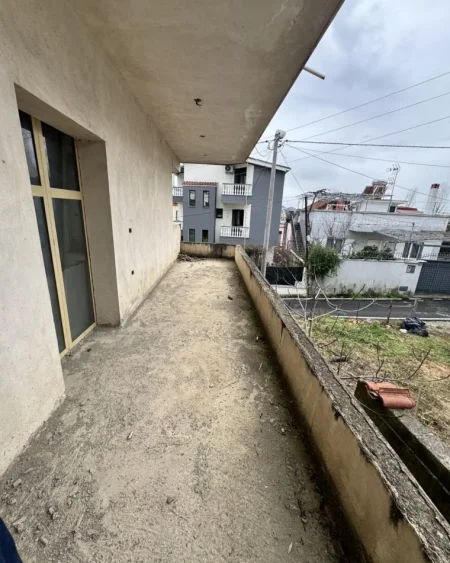 Tirane, shes Vile 2 Kate , 306 m², 243 m2 truall 190.000 € (Kodra e Priftit)