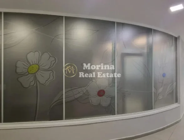 Tirane, jepet me qera ambjent biznesi Kati 2, 916 m² 18.000 € (Rruga e Kavajes)