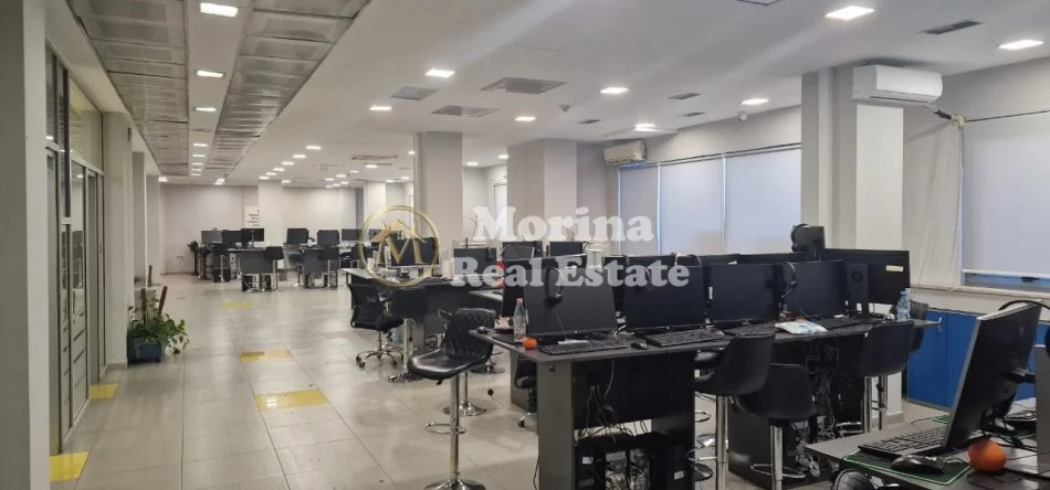 Tirane, jepet me qera ambjent biznesi Kati 2, 916 m² 18.000 € (Rruga e Kavajes)