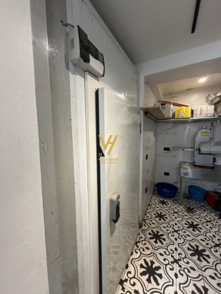 Tirane, shitet ambjent biznesi Kati 0, 45 m² 340.000 € (FERIT XHAJKO)