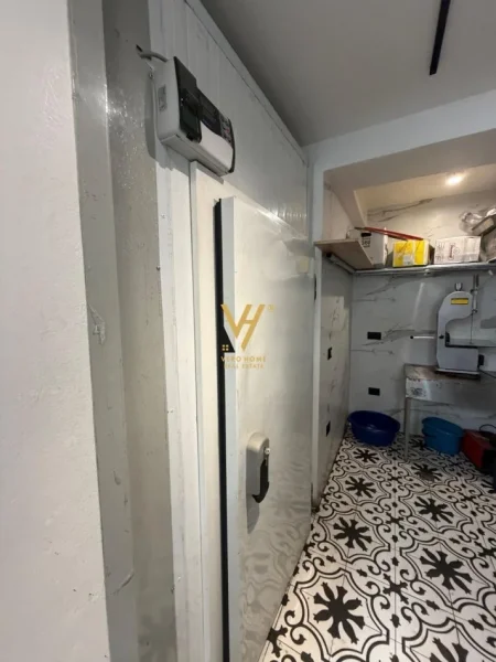 Tirane, shitet ambjent biznesi Kati 0, 45 m² 340.000 € (FERIT XHAJKO)