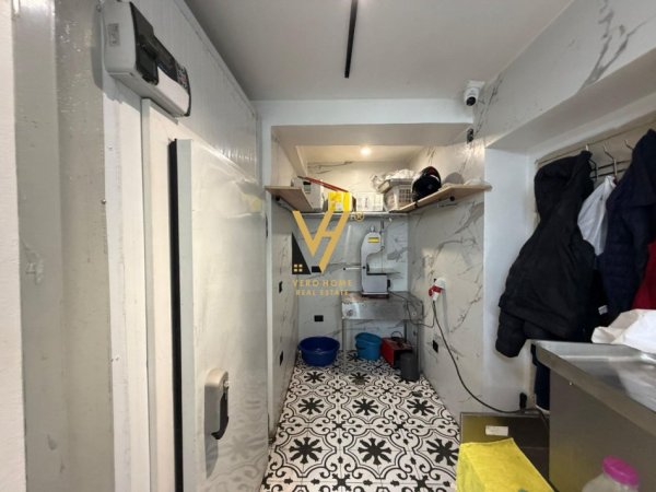 Tirane, shitet ambjent biznesi Kati 0, 45 m² 340.000 € (FERIT XHAJKO)