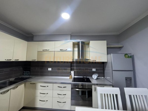 Tirane, jepet me qera apartament 2+1 Kati 5, 80 m² 450 € (OXHAKU)