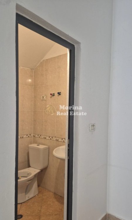 Tirane, jepet me qera ambjent biznesi Kati 1, 44 m² 450 € (Tregu Elektrik)