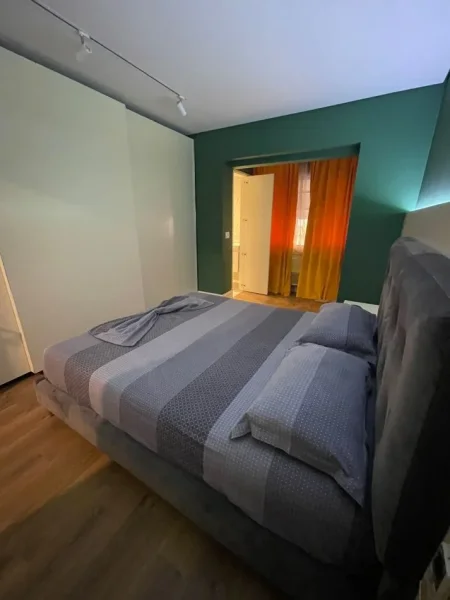 Tirane, jepet me qera apartament 2+1 Kati 5, 80 m² 600 € (21 Dhjetori)