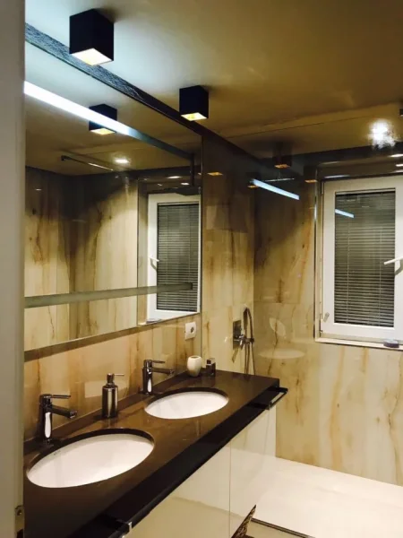 Tirane, jepet me qera apartament 2+1 Kati 5, 80 m² 600 € (21 Dhjetori)