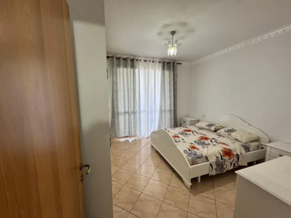 Durres, jepet me qera apartament 1+1+Ballkon Kati 5, 70 m² 500 € (durres)