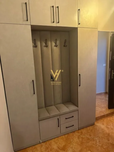 Tirane, jepet me qera apartament 2+1+Ballkon Kati 3, 90 m² 650 € (JORDAN MISJA)