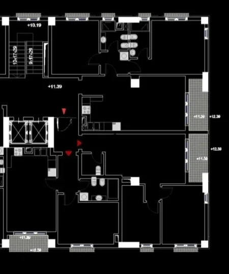 Tirane, jepet me qera zyre Kati 3, 150 m² 1.500 € (21 DHJETORI)