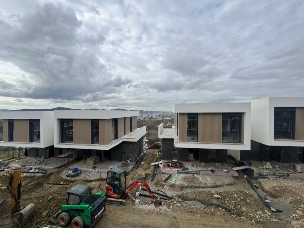 Tirane, shitet apartament 3 Katshe Kati 1, 234 m² 375.000 € (Okazion! Vile per shitje ne "Farke" West Home Residence)