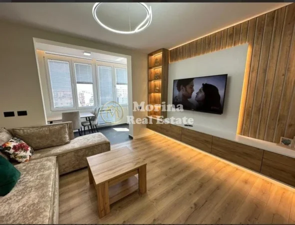 Tirane, jepet me qera apartament 1+1 Kati 11, 70 m² 800 € (Pazari i Ri)