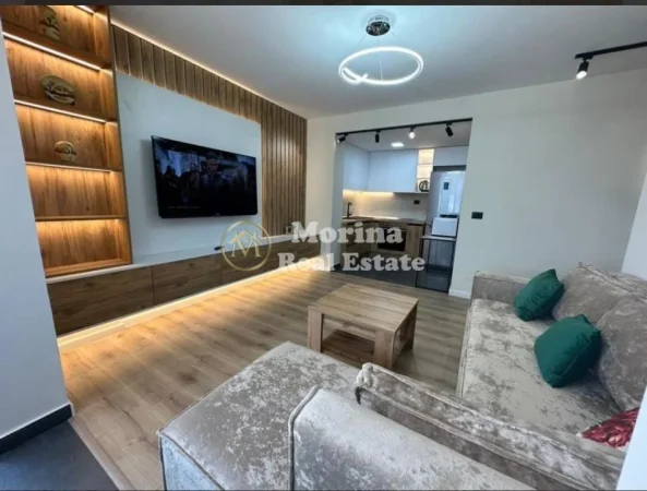 Tirane, jepet me qera apartament 1+1 Kati 11, 70 m² 800 € (Pazari i Ri)