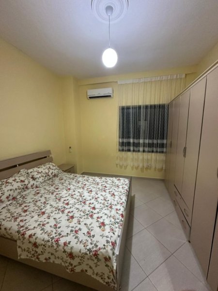 Tirane, jepet me qera apartament 1+1 Kati 2, 80 m² 450 € (VASIL SHANTO)