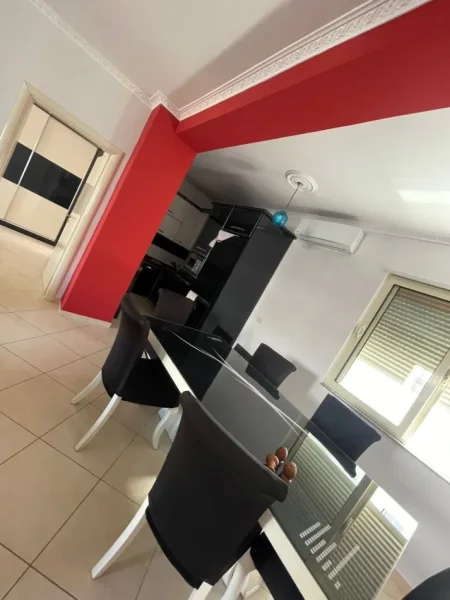 Durres, jepet me qera apartament 2+1+Ballkon Kati 3, 90 m² 450 € (plazh iliria)