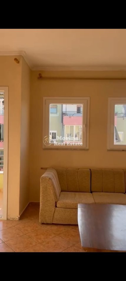 Tirane, jepet me qera apartament 2+1 Kati 7, 80 m² 500 € (Rruga 5 Maji)