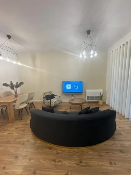 Shqiperi, jepet me qera apartament 1+1+Ballkon Kati 3, 82 m² 800 € (Kompleksi Delijorgji)