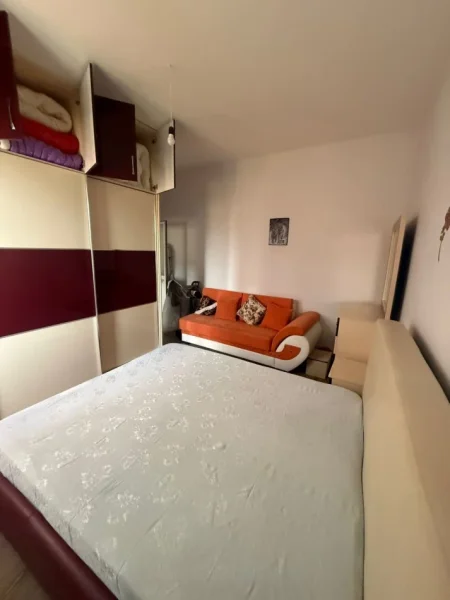 Durres, jepet me qera apartament 1+1+Ballkon Kati 1, 60 m² 250 € (ish kenete)