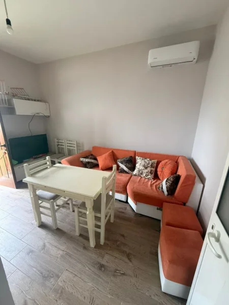 Durres, jepet me qera apartament 1+1+Ballkon Kati 1, 60 m² 250 € (ish kenete)
