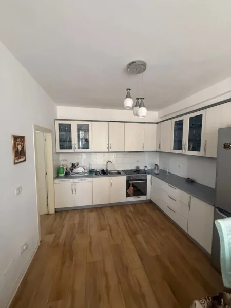 Tirane, shitet apartament 1+1 Kati 3, 69.9 m² 115000 € (Astir, Vila L)