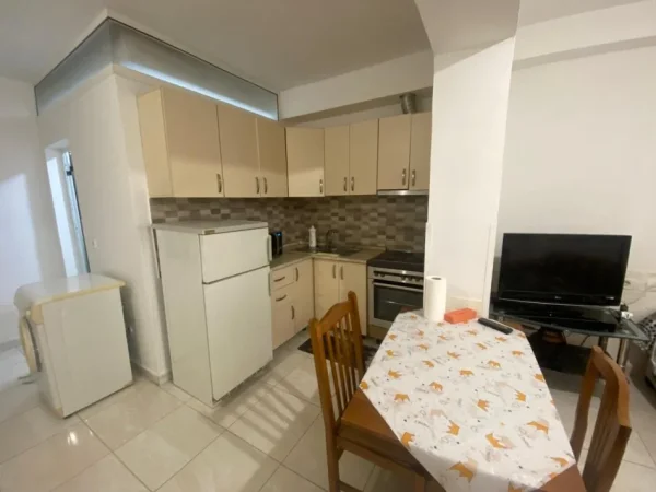 Tirane, shitet apartament 1+1 Kati 0, 54 m² 100.800 € (kupola)