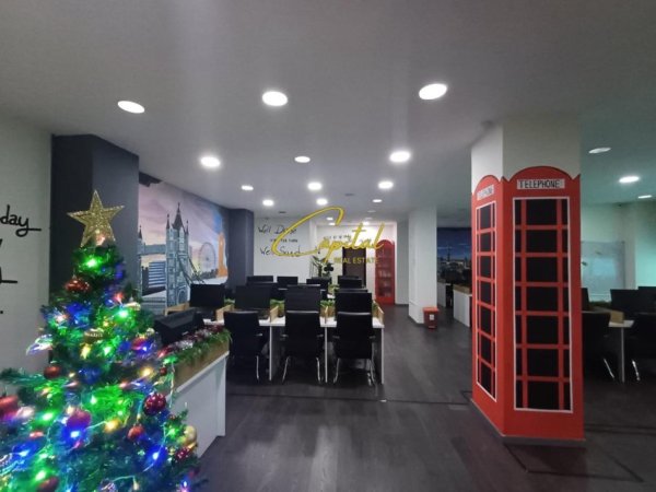 Tirane, shitet ambjent biznesi Kati 0, 202 m² 1.000.000 € (RRUGA E KAVAJES)