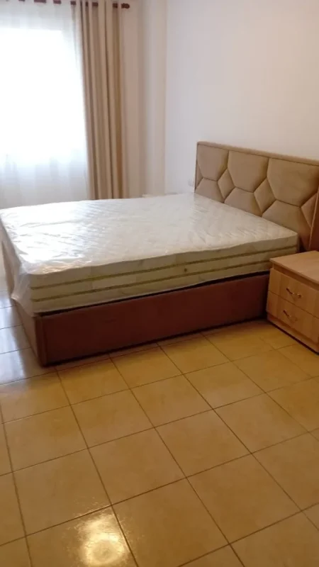 Tirane, jepet me qera apartament 1+1+Aneks+Ballkon Kati 5, 67 m² (Don Bosko)