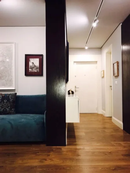 Tirane, jepet me qera apartament 2+1 Kati 5, 100 m² 600 € (21 Dhjetori.)