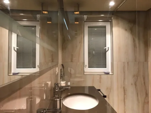 Tirane, jepet me qera apartament 2+1 Kati 5, 100 m² 600 € (21 Dhjetori.)