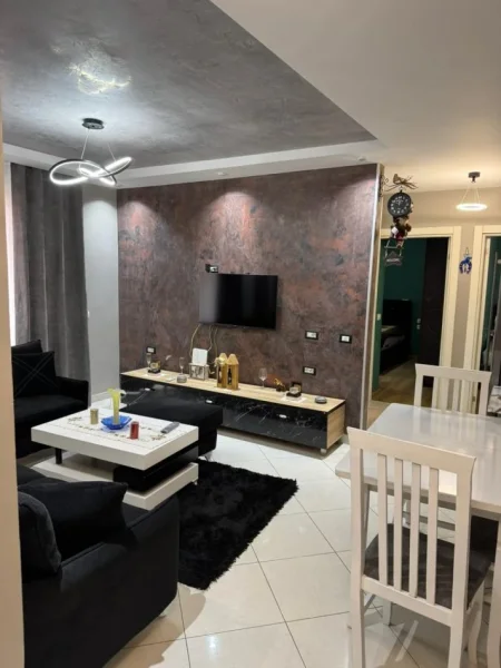 Tirane, jepet me qera apartament 3+1+Ballkon Kati 3, 92 m² 500 € (LIQENI I THATE)