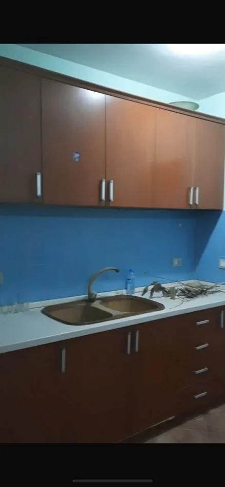 Tirane, jepet me qera apartament 1+1+Ballkon Kati 3, 53 m² 450 € (IRFAN TOMINI)